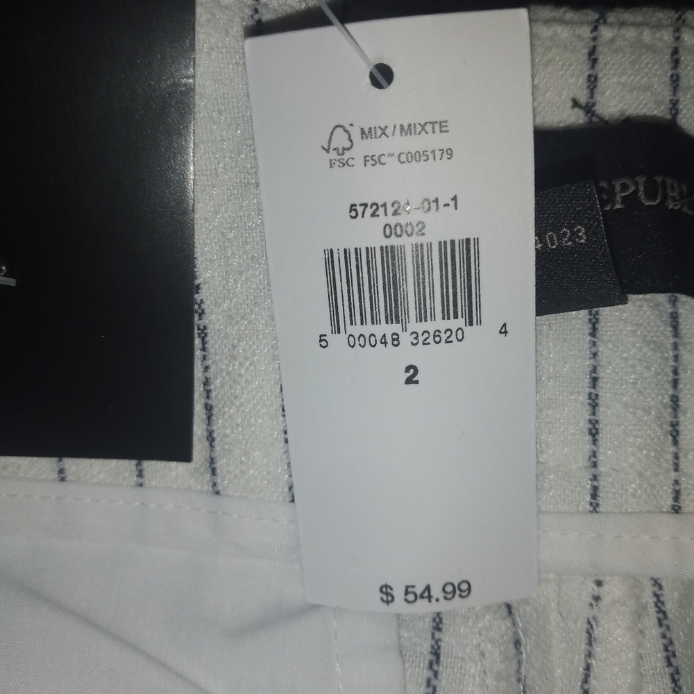 BANANA REPUBLIC SHORT - Picture 11 of 16
